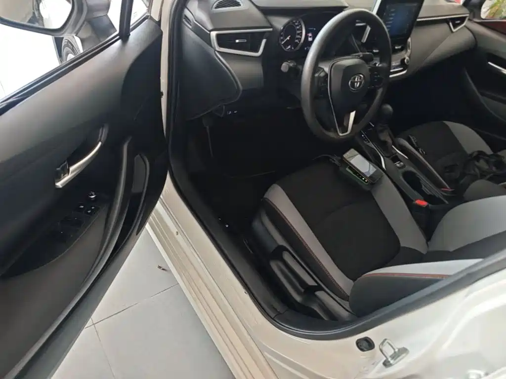 Toyota Corolla 2021 — фото 16