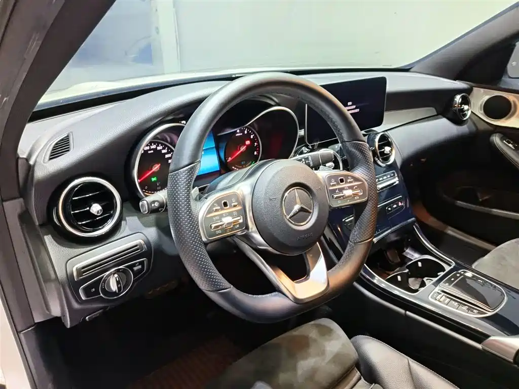 Mercedes-Benz C-Class 2019 — фото 17