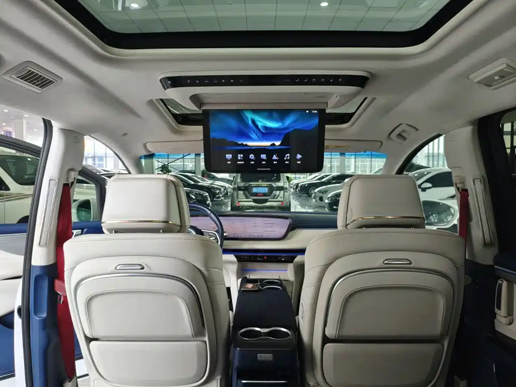 Buick GL8 New Energy 2024 — фото 15
