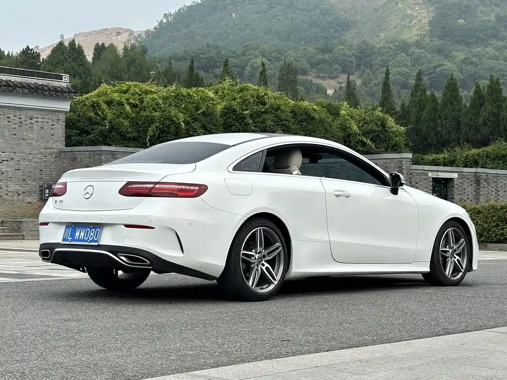 Mercedes-Benz E-Class 2018 — фото 11
