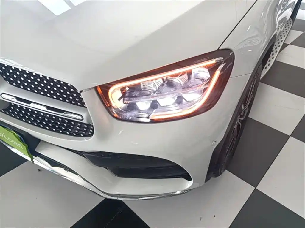 Mercedes-Benz GLC 2020 — фото 24