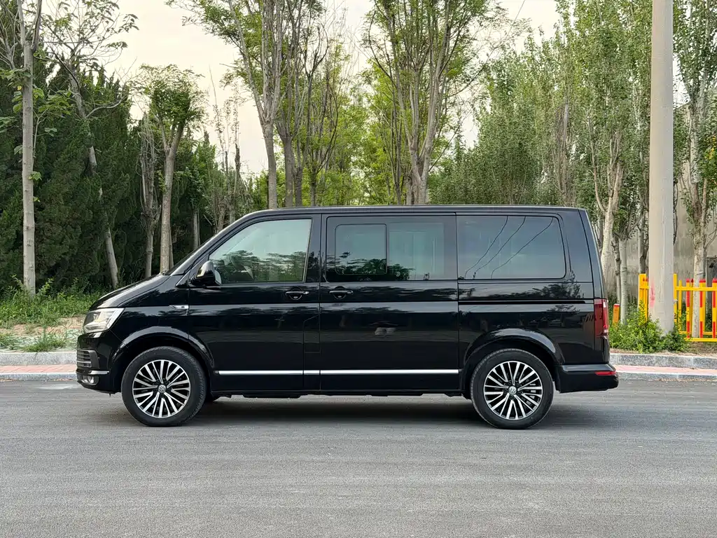 Volkswagen Multivan 2018 — фото 4