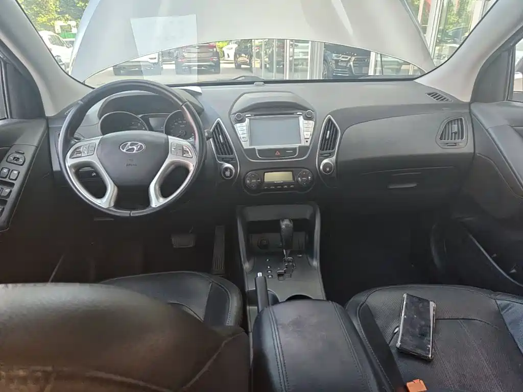 Hyundai ix35 2016 — фото 10