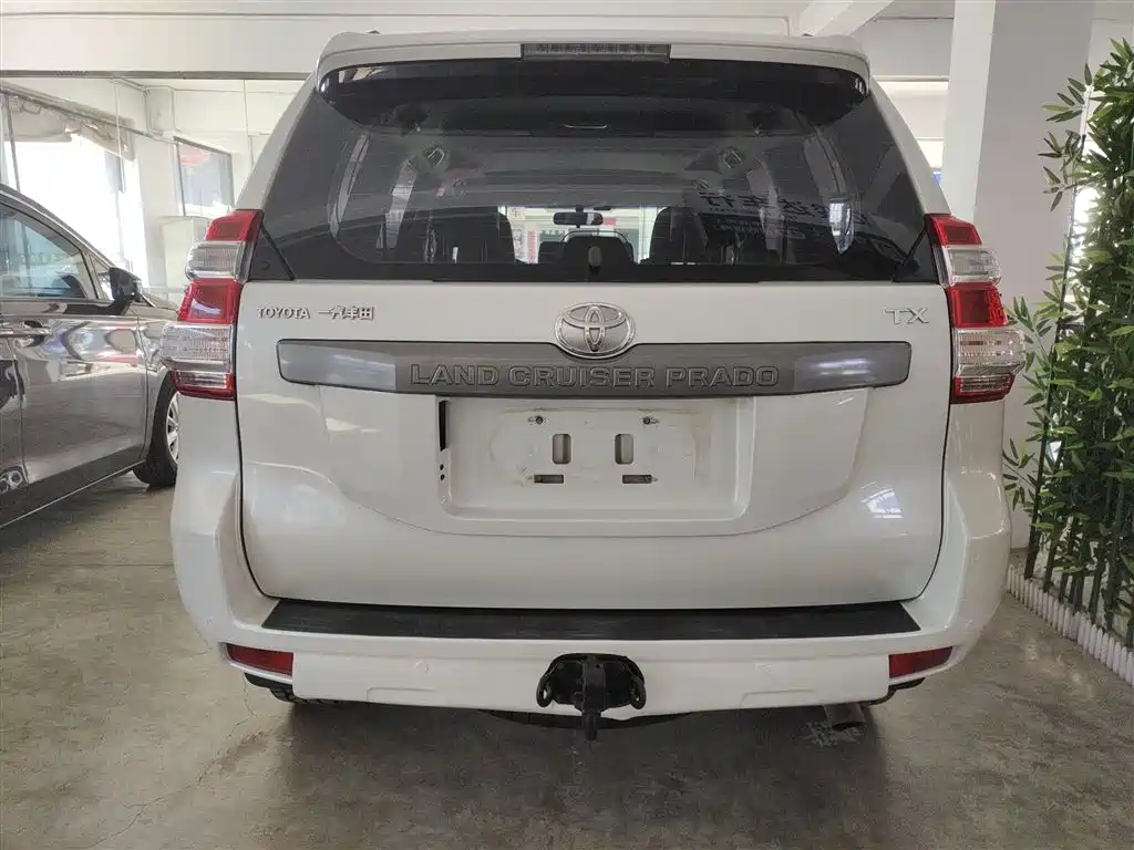 Toyota Prado 2016 — фото 6