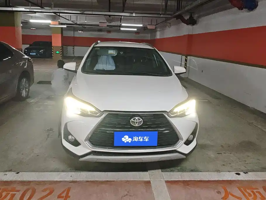 Toyota Yaris L 2021