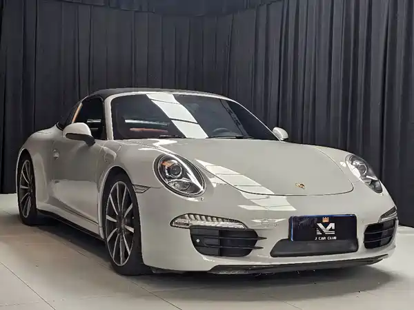 Porsche 911 2016