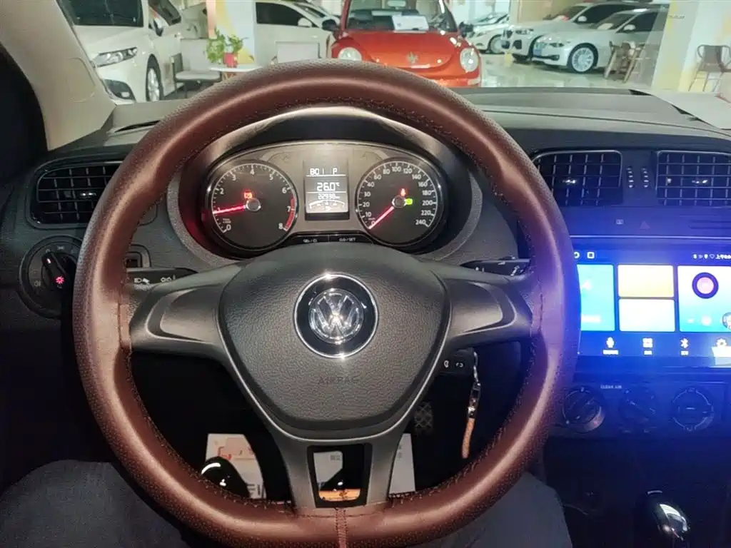 Volkswagen Polo 2018 — фото 11