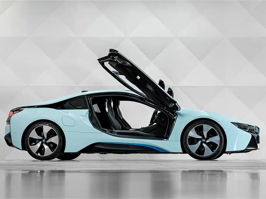 BMW i8 2019 — фото 10