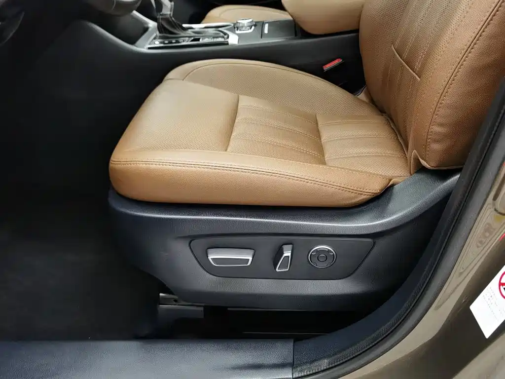 Changan CS95 2018 — фото 20