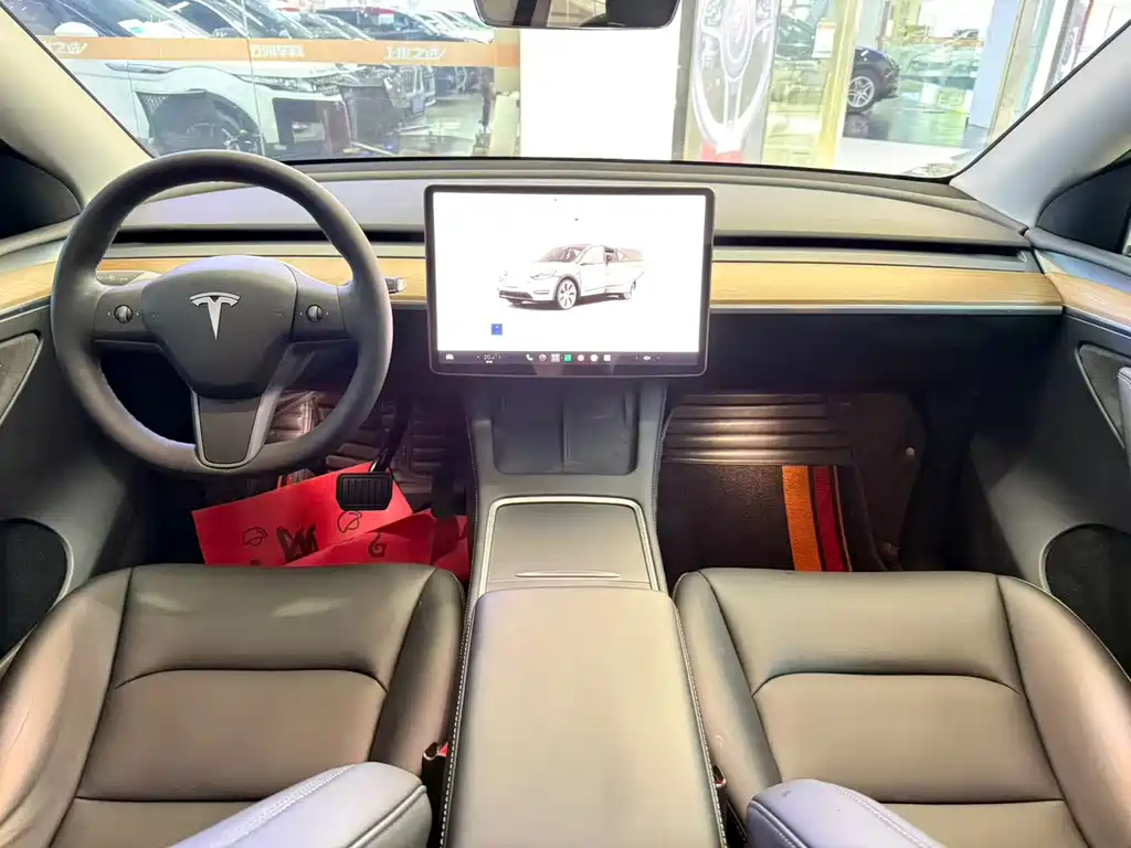 Tesla Model Y 2022 — фото 10