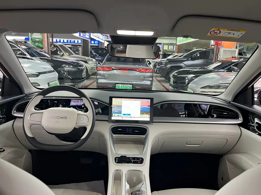 Geely Galaxy Starwish 2025 — фото 9