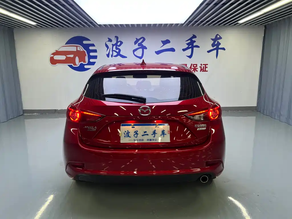 Mazda 3 Axela 2017 — фото 19