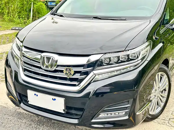 Honda Elysion 2016