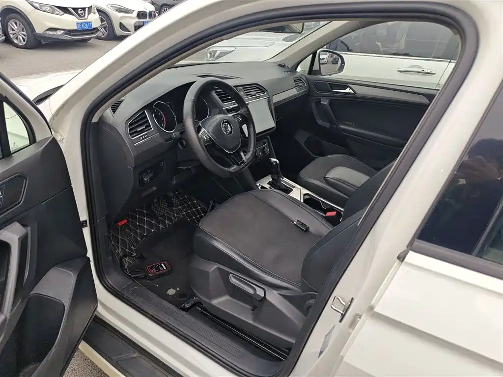 Volkswagen Tiguan L 2019 — фото 13