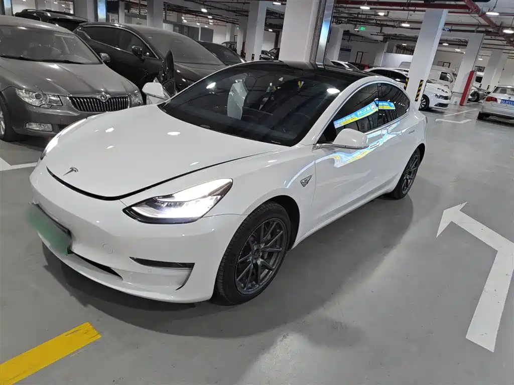 Tesla Model 3 2020 — фото 1