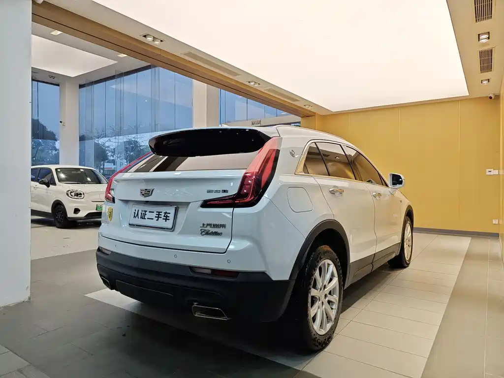 Cadillac XT4 2021 — фото 31