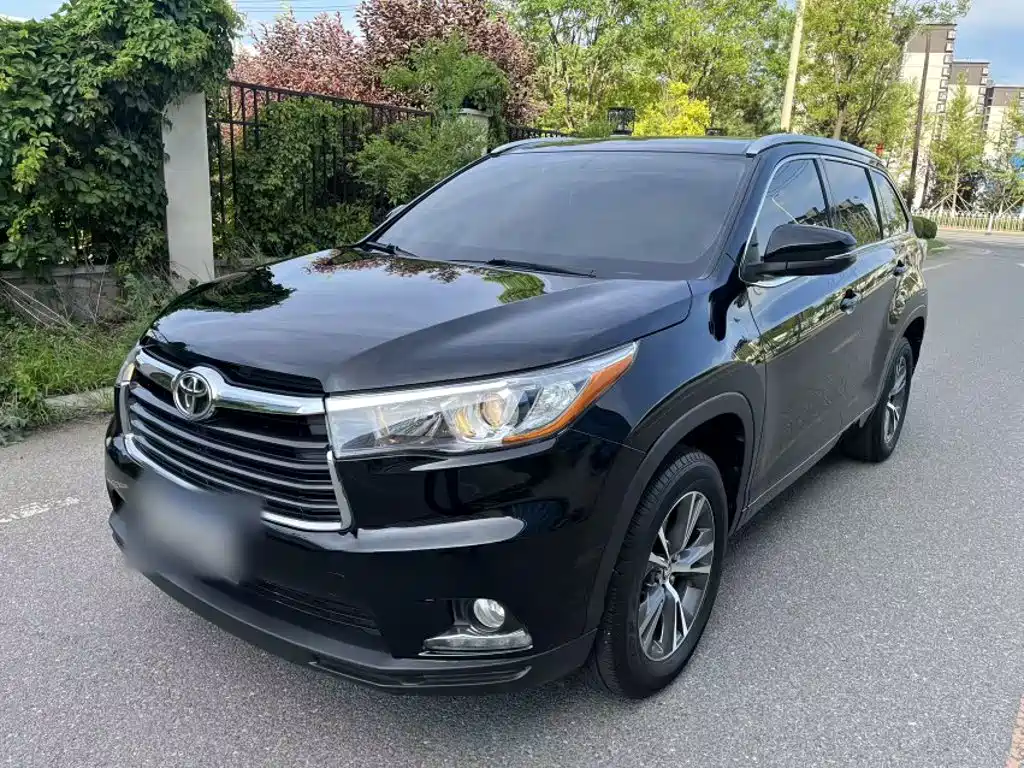 Toyota Highlander 2015 — фото 1