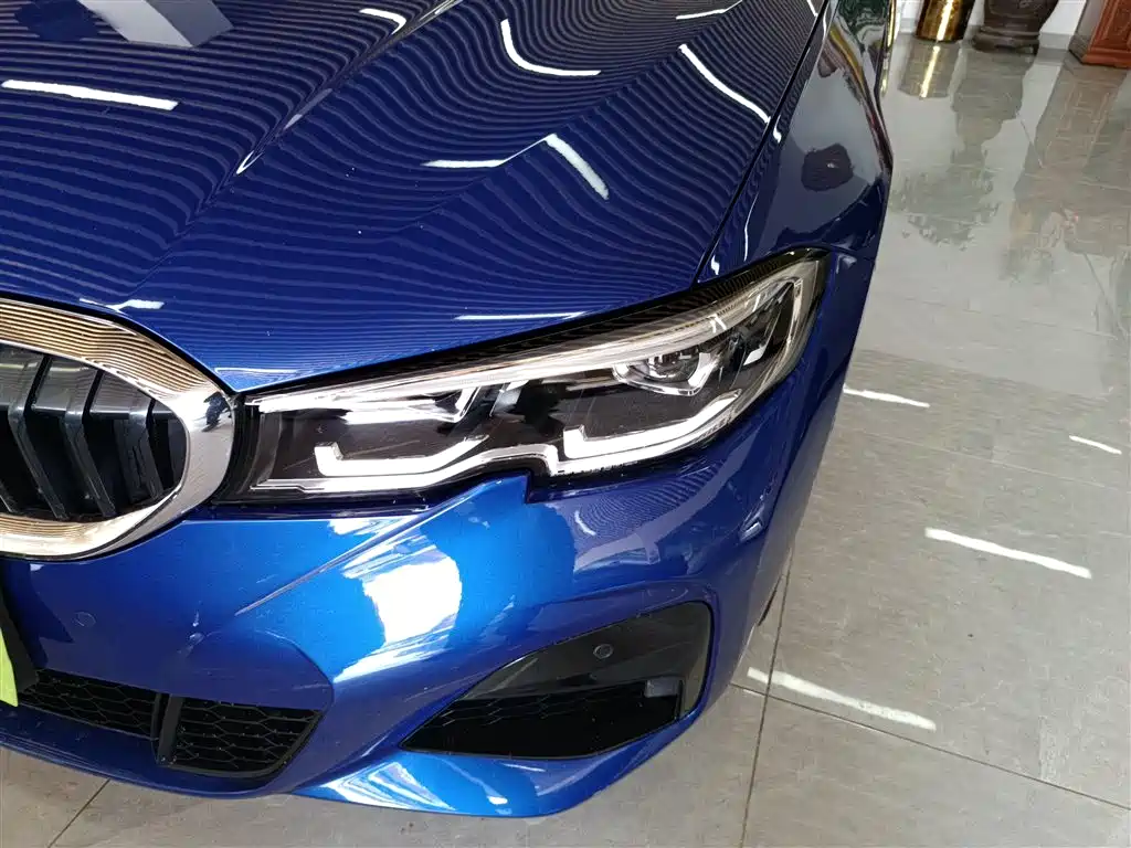 BMW 3 Series 2019 — фото 24