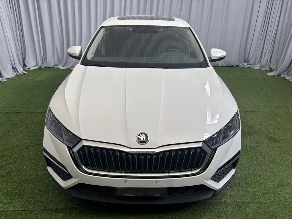 Skoda Octavia 2022 — фото 3