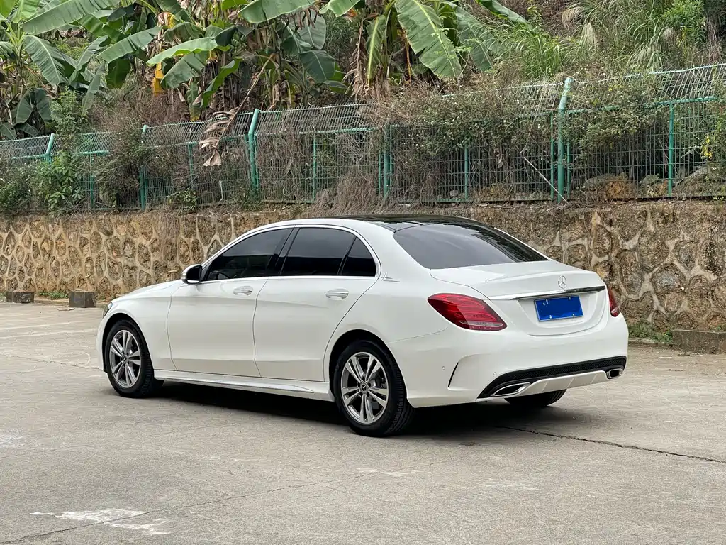 Mercedes-Benz C-Class 2017 — фото 7