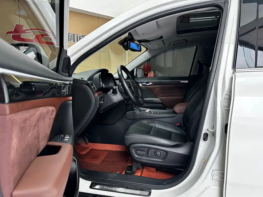 GAC Motor Trumpchi GS8 2019 — фото 9