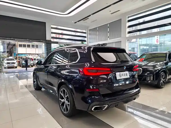 BMW X5 2021