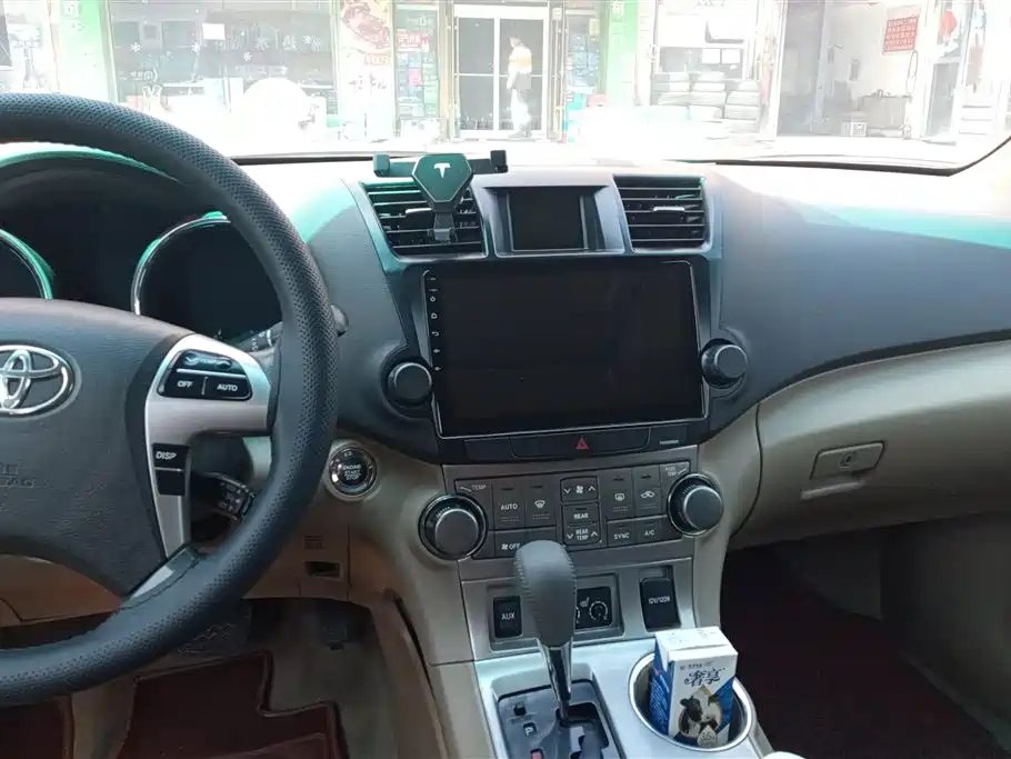 Toyota Highlander 2013 — фото 13