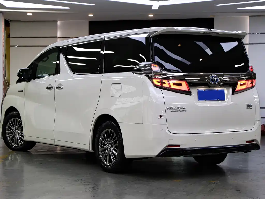 Toyota Vellfire 2020 — фото 4