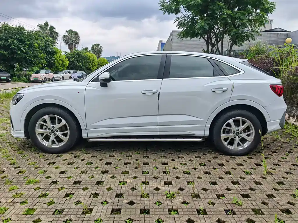 Audi Q3 Sportback 2022 — фото 7