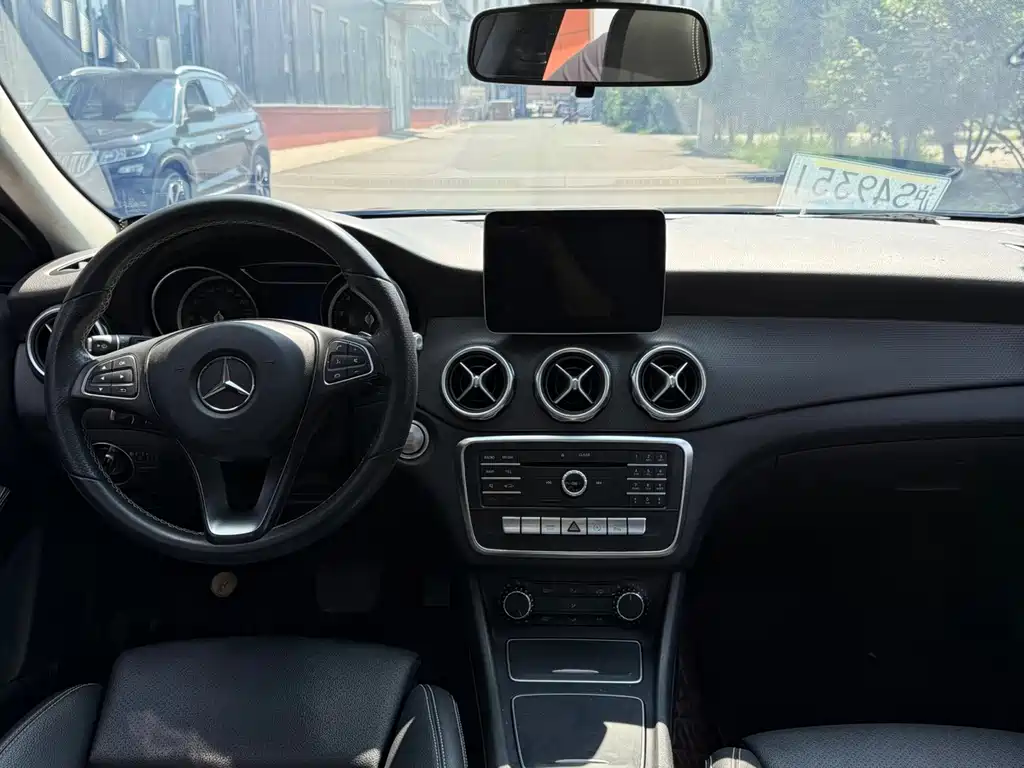 Mercedes-Benz GLA 2018 — фото 9