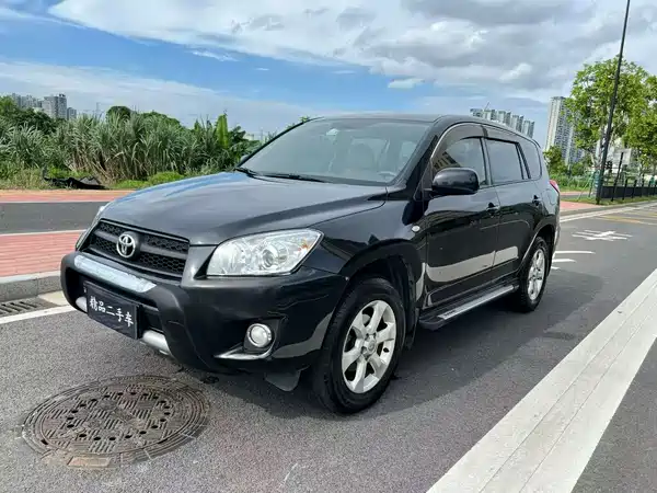 Toyota RAV4 2013