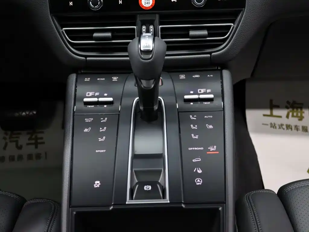 Porsche Macan 2023 — фото 21
