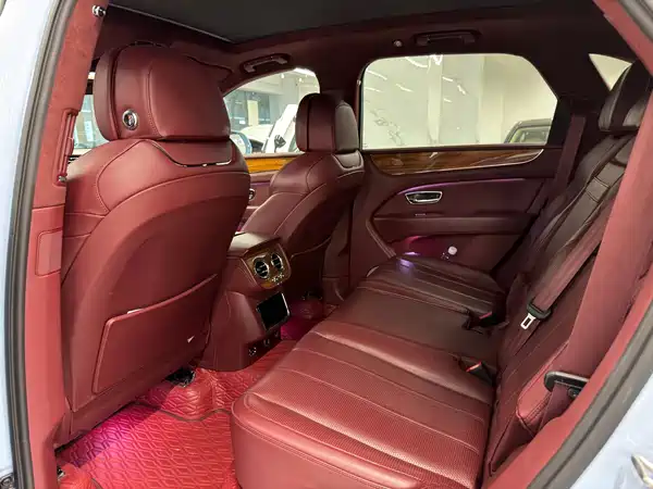 Bentley Bentayga 2022