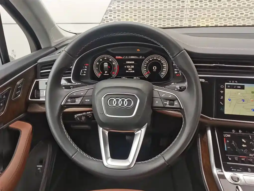 Audi Q7 2025 — фото 15