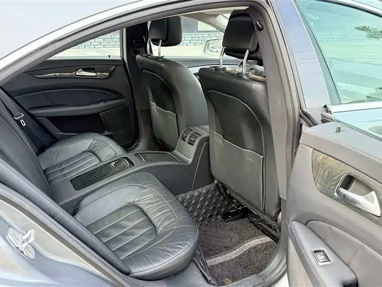 Mercedes-Benz CLS 2015 — фото 16