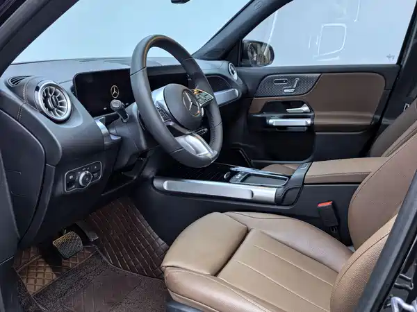Mercedes-Benz GLB 2024