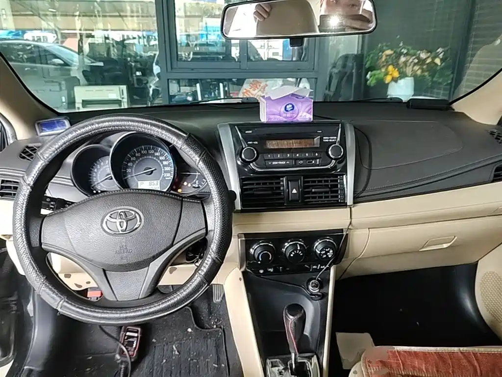 Toyota Vios 2014 — фото 10