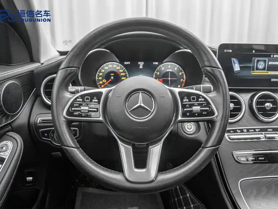 Mercedes-Benz C-Class 2019 — фото 17