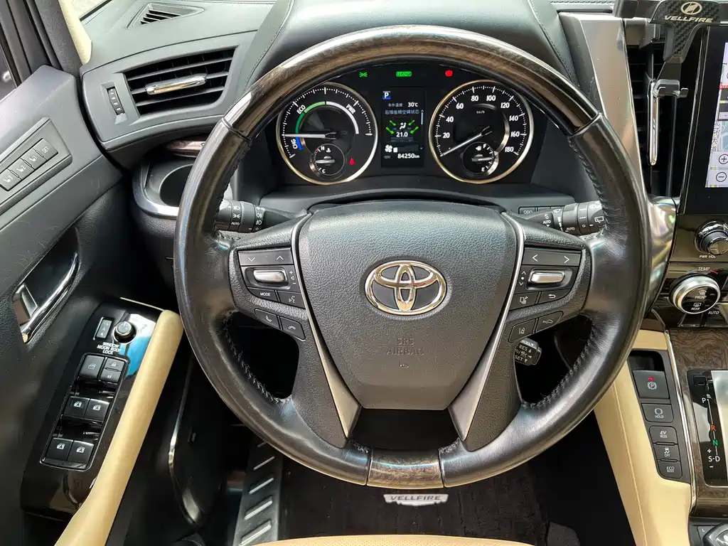 Toyota Vellfire 2020 — фото 15