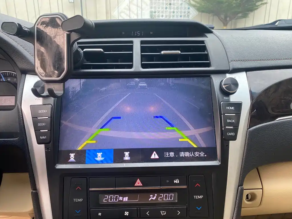 Toyota Camry 2016 — фото 16