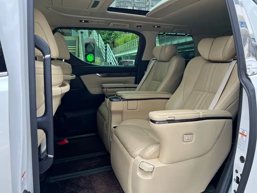 Toyota Vellfire 2020 — фото 4
