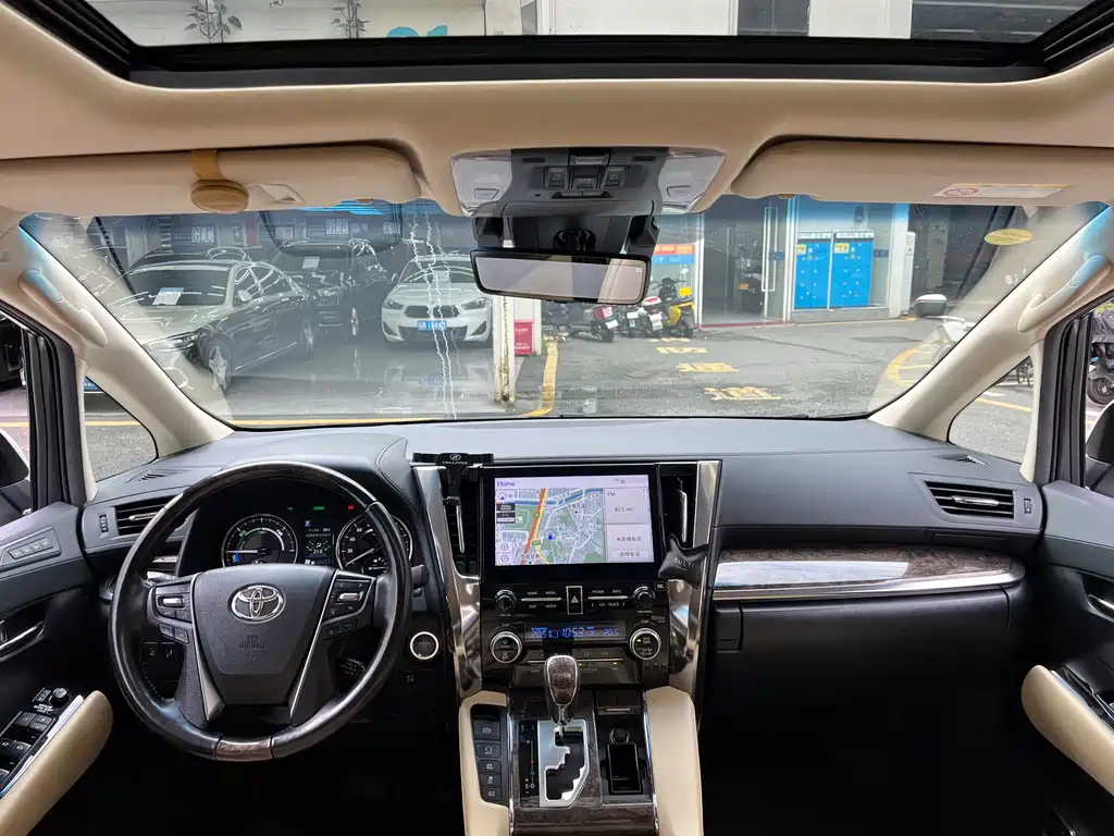 Toyota Vellfire 2020 — фото 14