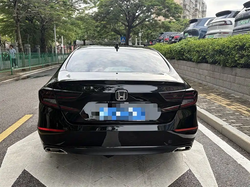 Honda Accord 2019 — фото 8