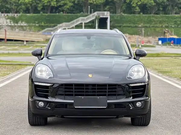Porsche Macan 2014