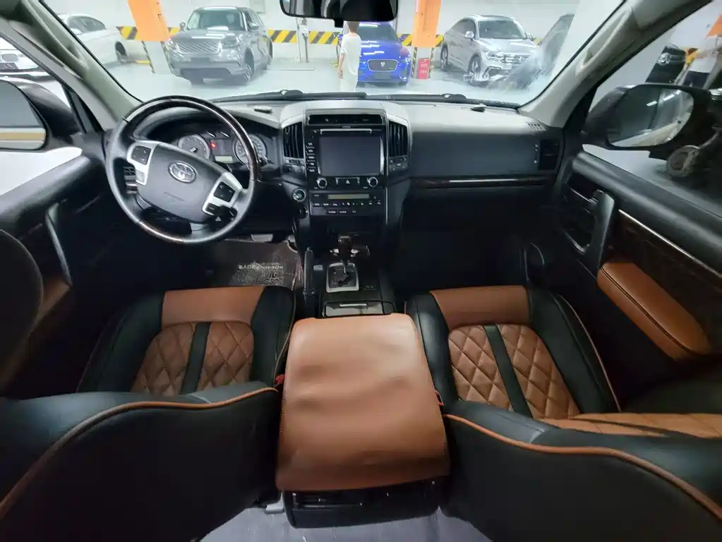 Toyota Land Cruiser 2016 — фото 13
