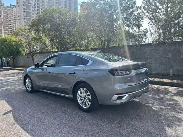 Ford Mondeo 2023