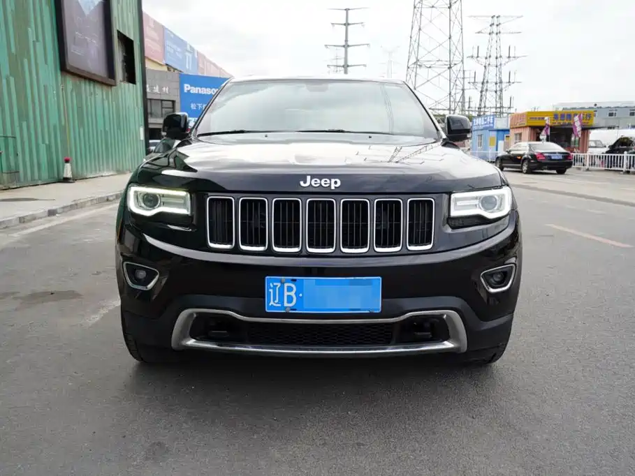 Jeep Grand Cherokee 2014 — фото 2