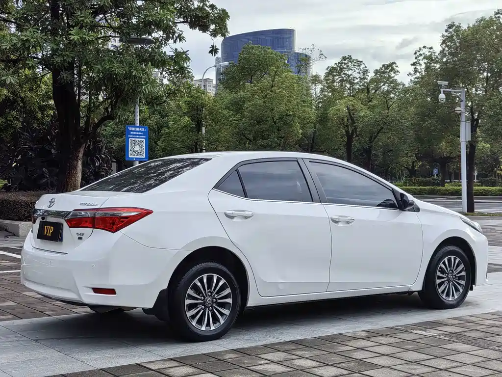 Toyota Corolla 2017 — фото 5