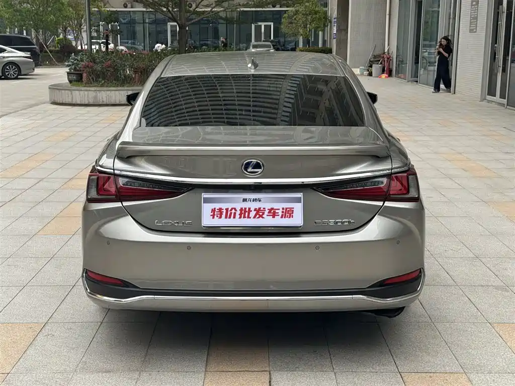 Lexus ES 2021 — фото 7