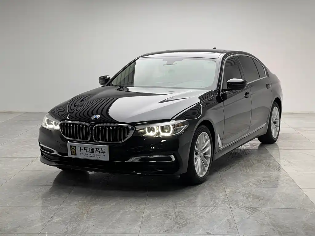 BMW 5 Series 2019 — фото 1
